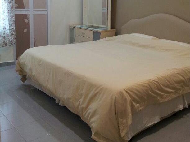 Carols Guesthouse Near Jonker And Satay Celup Malacca Екстериор снимка
